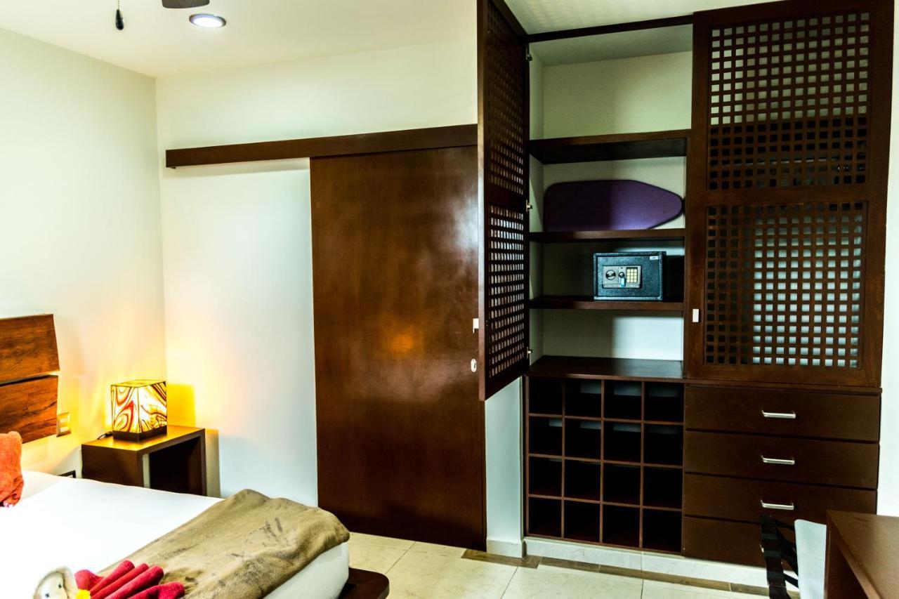 Casa Ticul Hotel Boutique - 5Th Ave (Adults Only) Playa del Carmen Exteriér fotografie A sliding door