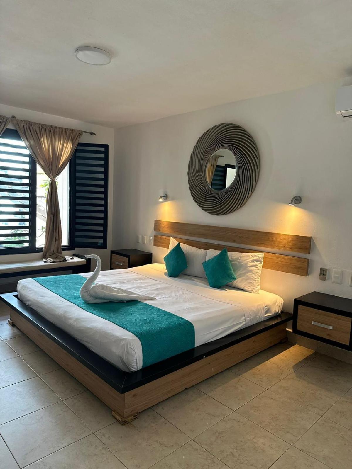 Casa Ticul Hotel Boutique - 5Th Ave (Adults Only) Playa del Carmen Exteriér fotografie A bedroom at the hotel
